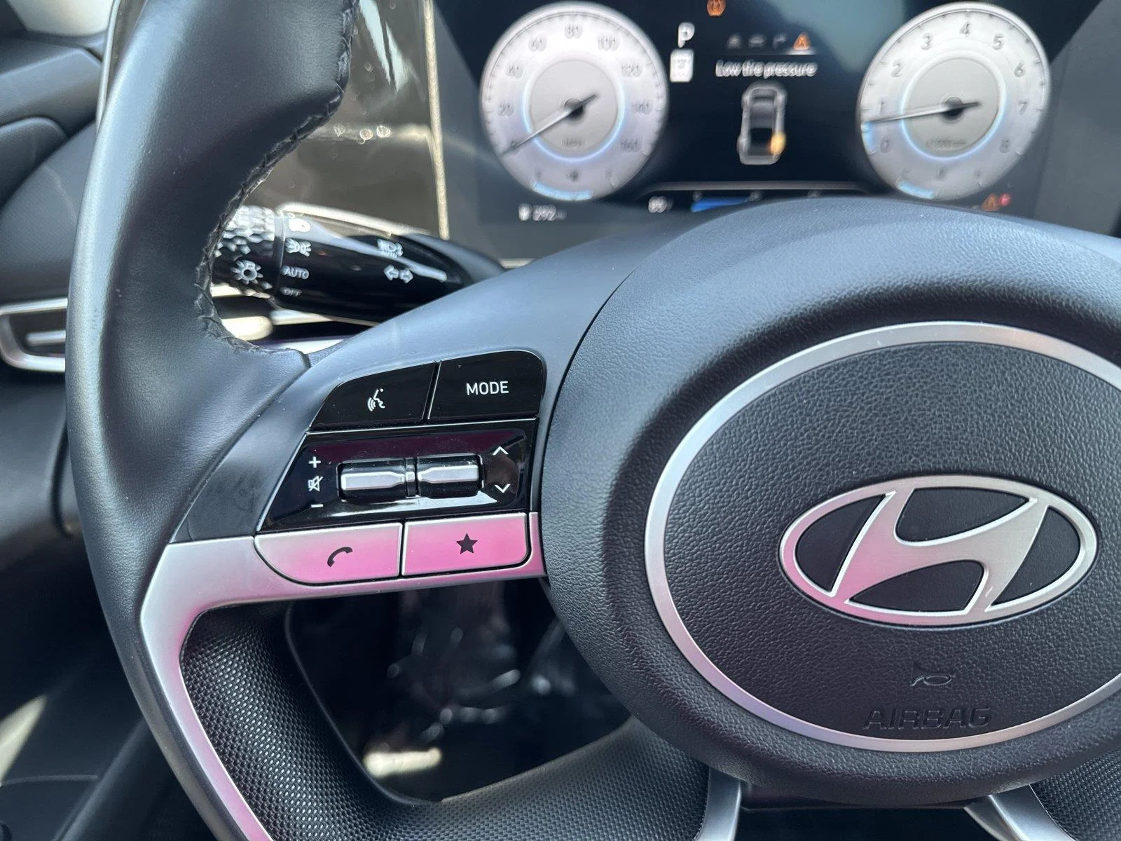 Used 2025 Serenity White Hyundai SEL Convenience image 21