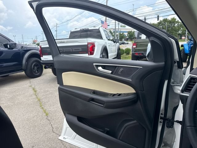 Used 2023 White Ford SEL image 12