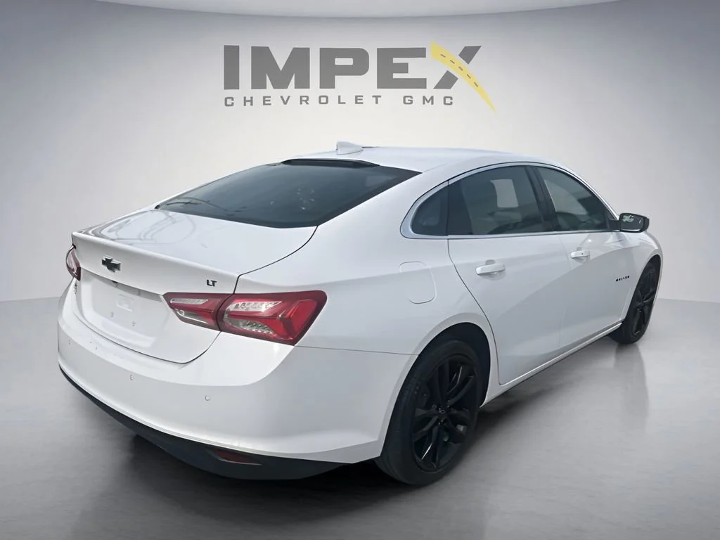 Used 2024 Summit White Chevrolet 1LT image 5