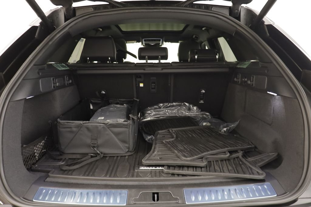 New 2026 Santorini Black LAND ROVER Dynamic SE image 19