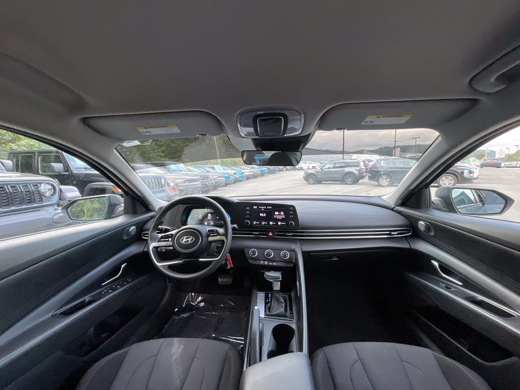 Used 2026 Gray Hyundai SE image 15