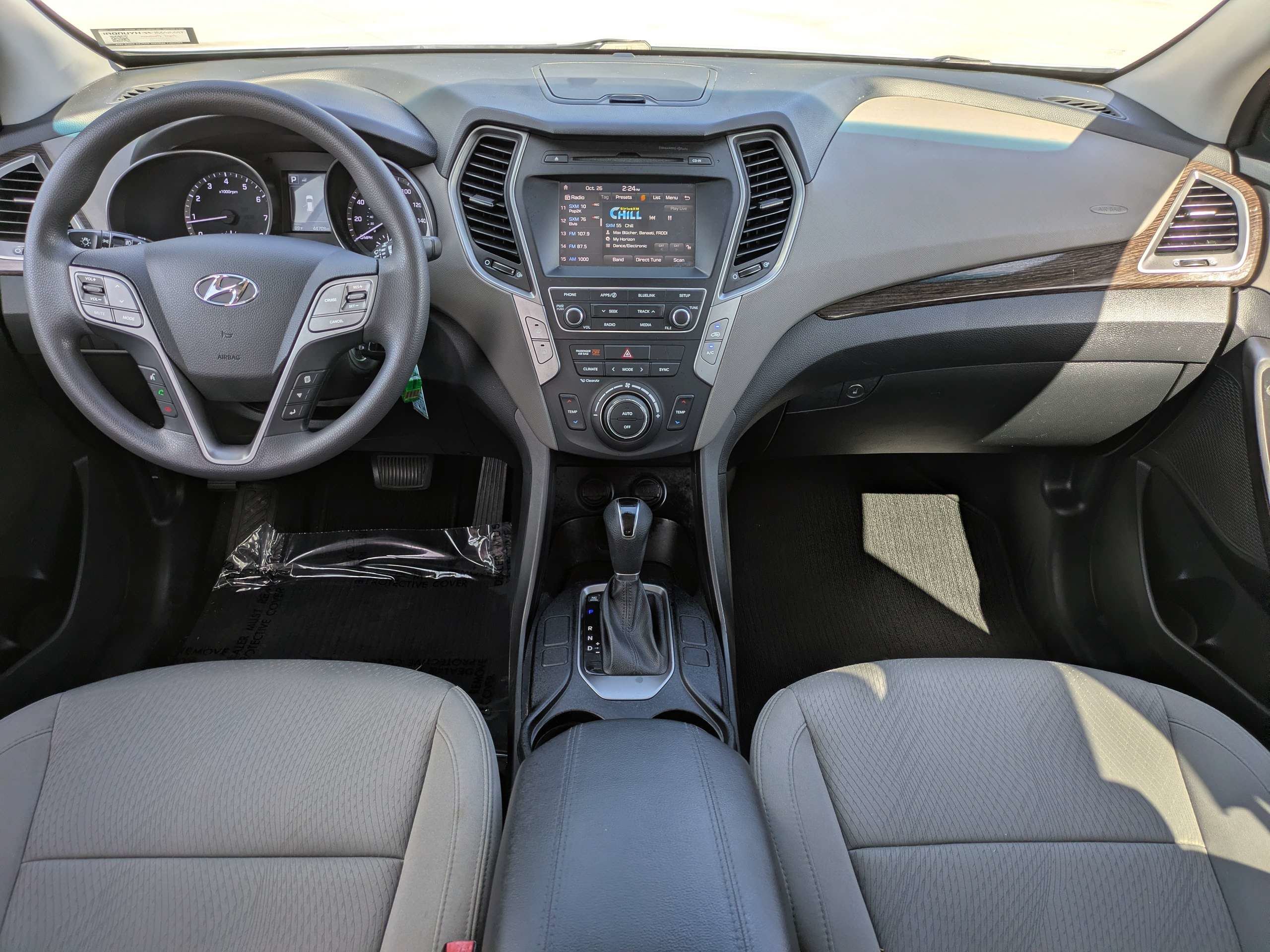 Used 2017 Sparkling Silver Hyundai 2.4L image 13