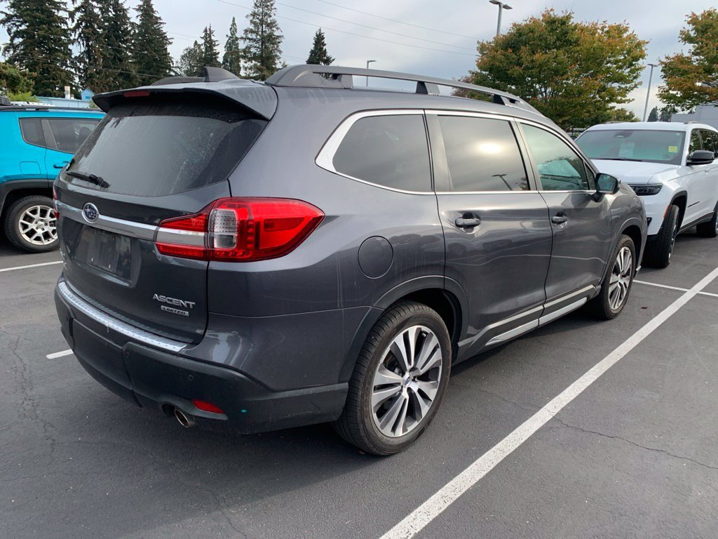 Used 2022 Magnetite Gray Metallic Subaru Limited image 4