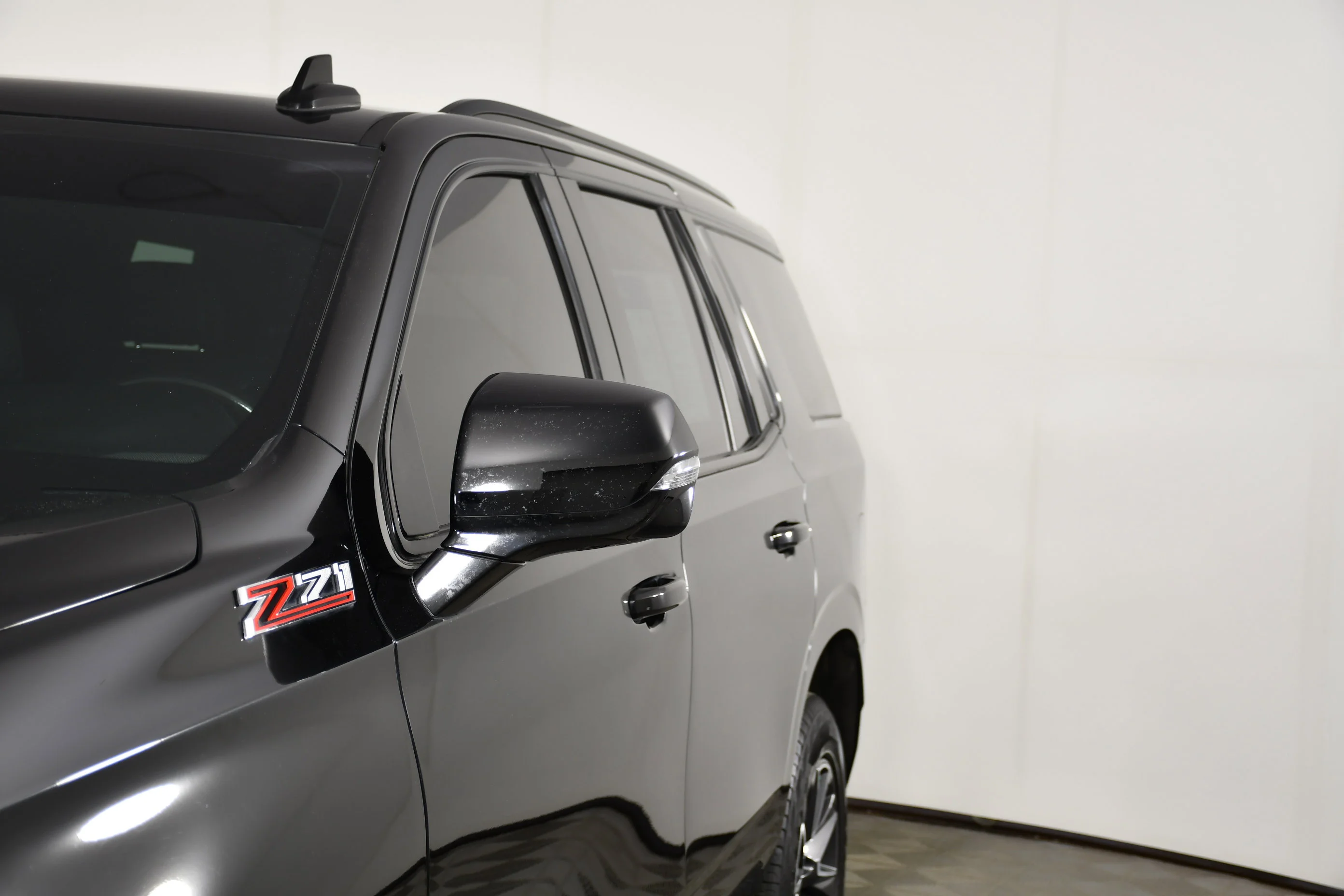 Used 2021 Black Chevrolet Z71 image 13