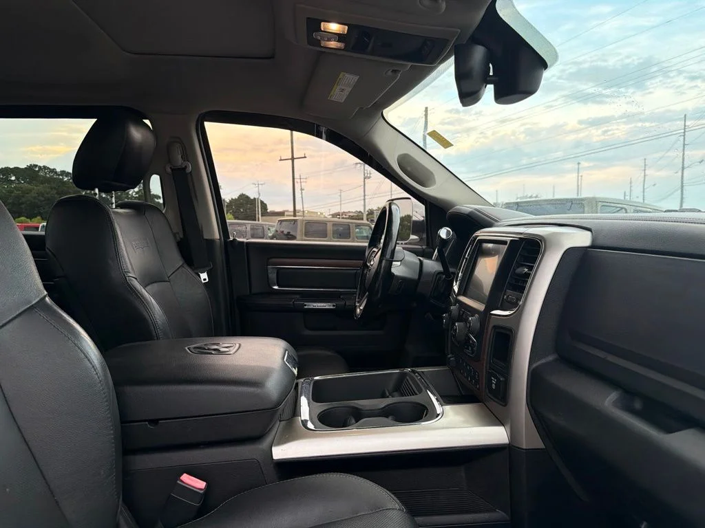 Used 2016 White Ram Laramie image 24
