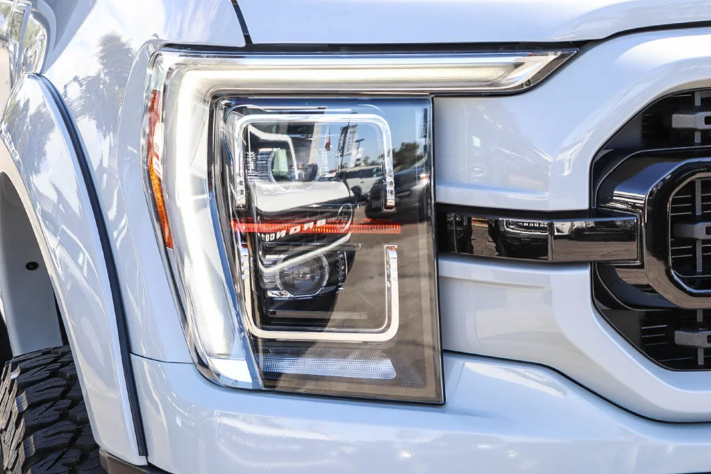 Used 2023 White Ford Lariat image 4