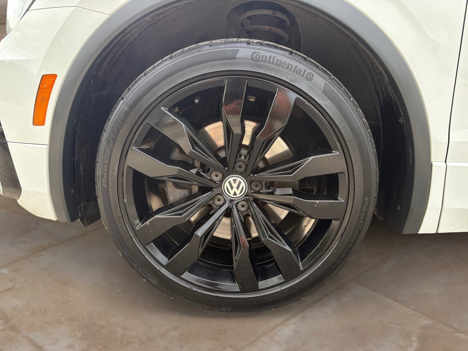 Used 2020 Pure White Volkswagen 2.0T SE R-Line Black image 25