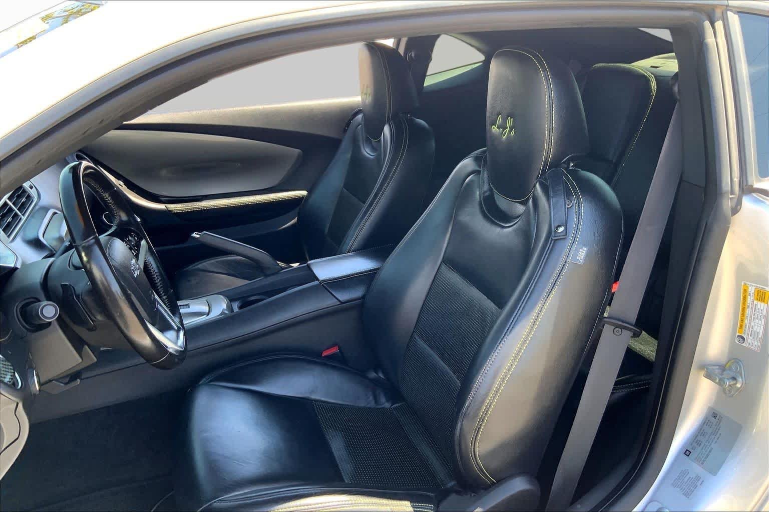 Used 2014 Silver Ice Metallic Chevrolet LT image 6