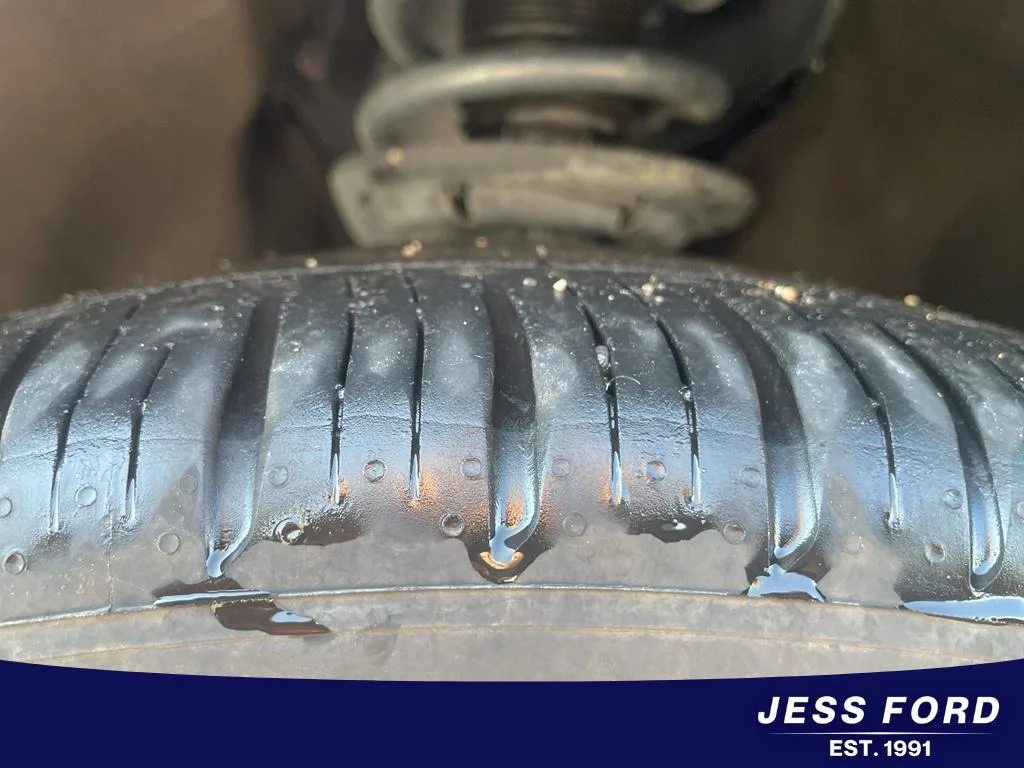 Used 2025 Carbonized Gray Metallic Ford Platinum image 12
