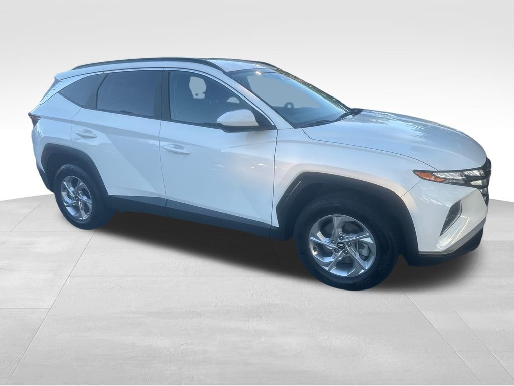 Used 2024 White Hyundai SEL image 28