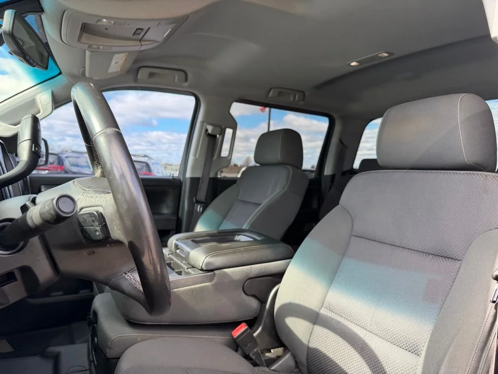 Used 2015 Black Chevrolet LT image 23