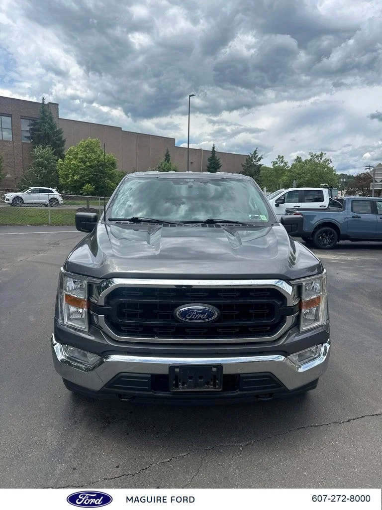 Used 2021  Ford XLT image 2