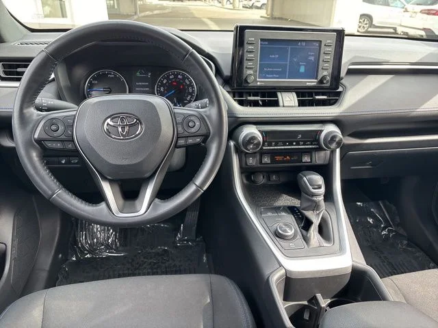 Used 2022 Silver Toyota SE image 9