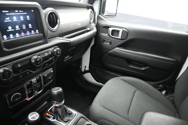 Used 2020 White Jeep Overland image 28