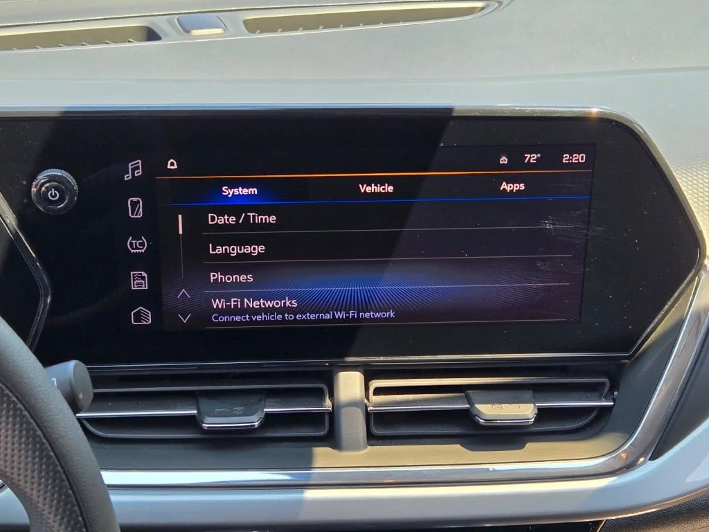Used 2025 Cypress Gray Chevrolet LT image 24