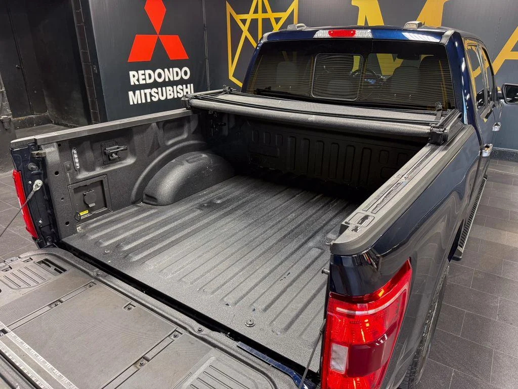 Used 2022 Antimatter Blue Metallic Ford XLT image 20