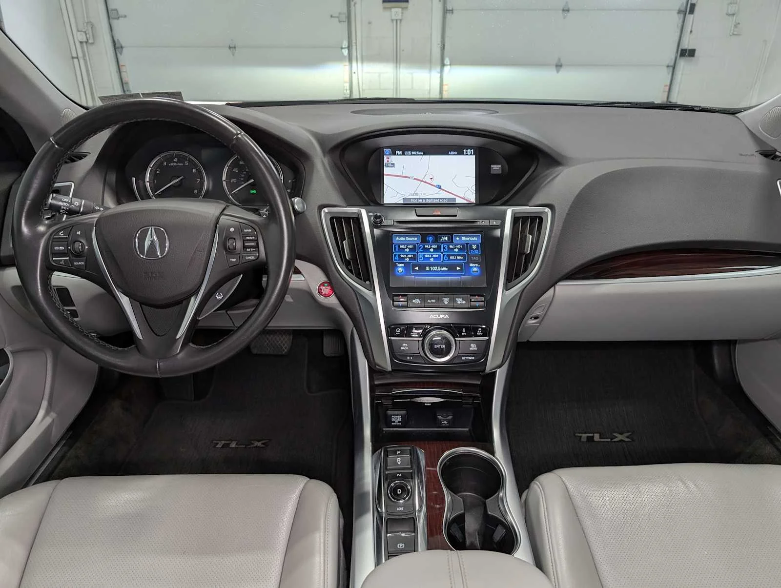 Used 2015 Fathom Blue Pearl Acura V6 Tech image 19
