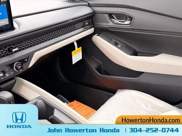 New 2026 White Honda SE image 13