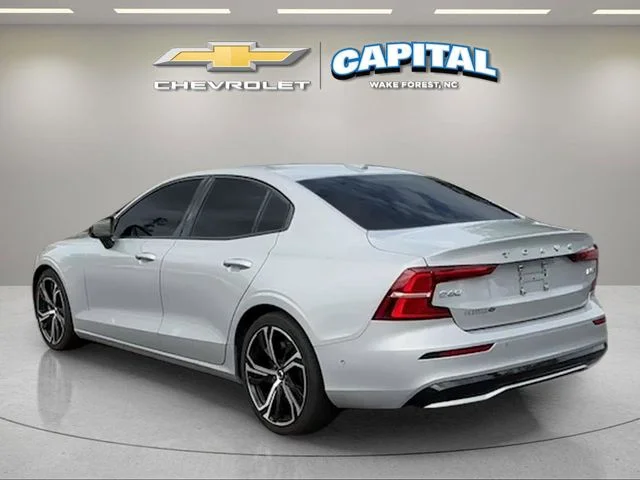 Used 2024 Silver Volvo Ultimate image 3