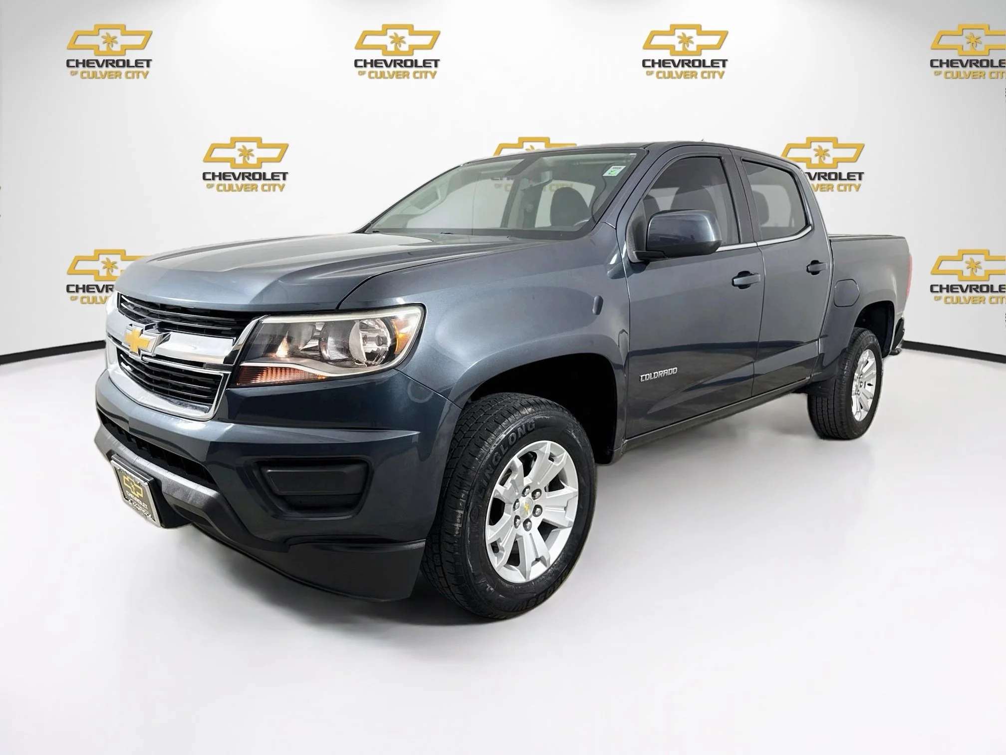 Used 2019 SHADOW GRAY METALLIC Chevrolet 2WD LT image 3