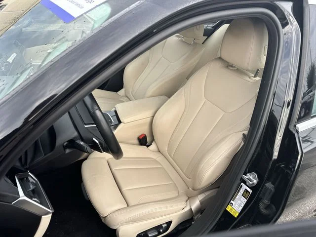 Used 2019 Black BMW 330i image 12