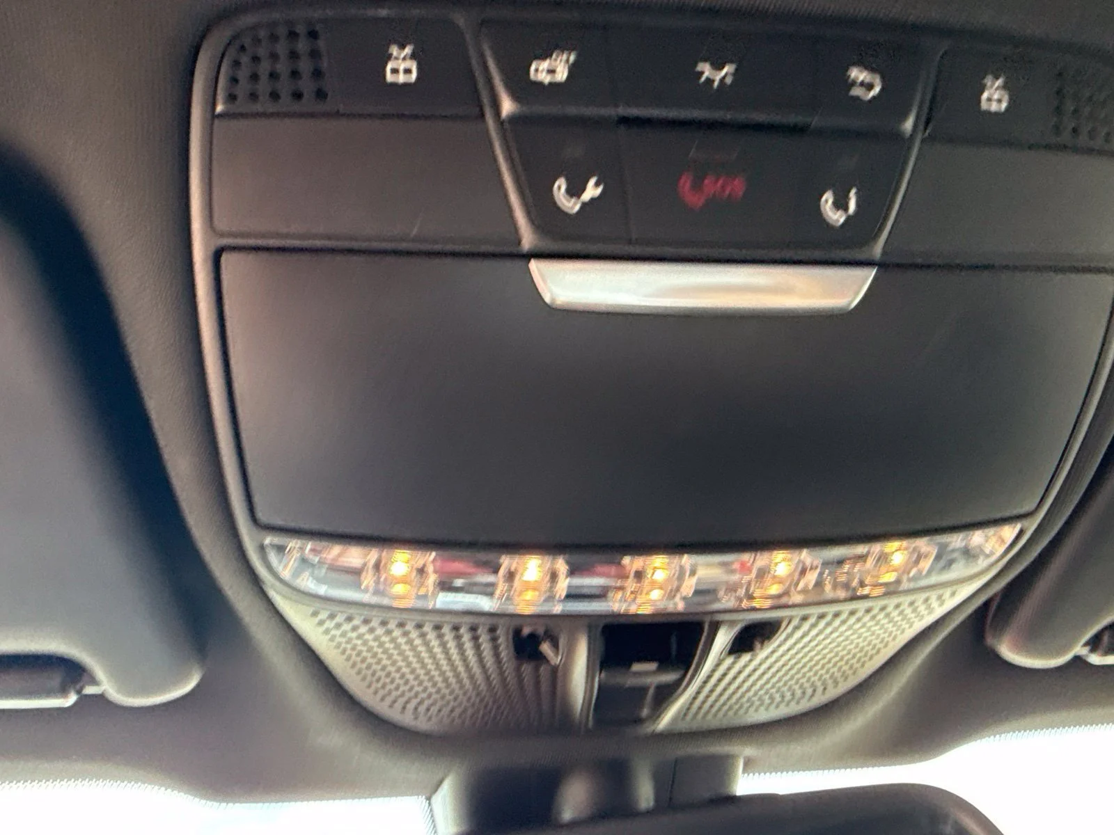 Used 2019 Gray Mercedes-Benz GLC 300 image 22
