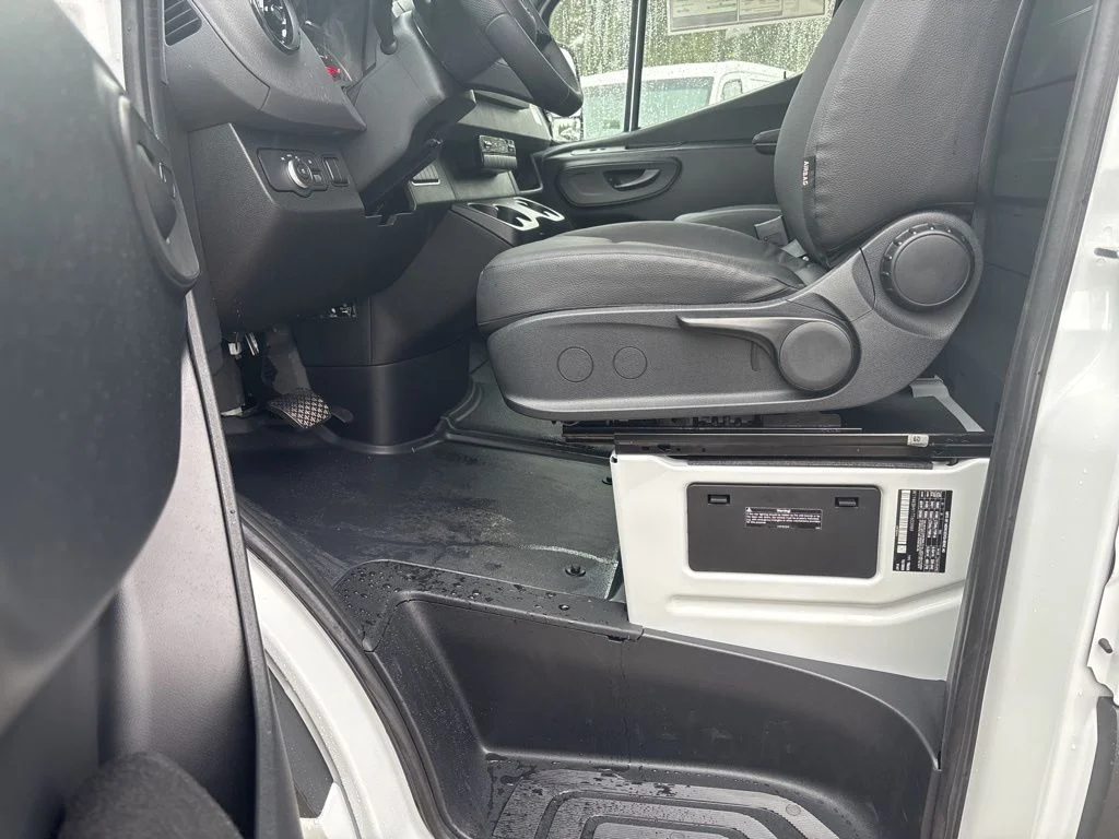 New 2026 Arctic White Mercedes-Benz w/ Ranger Shelving image 32