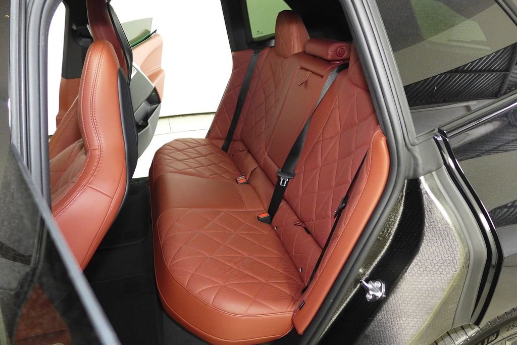 Used 2025 Black Sapphire Metallic BMW M60 image 20