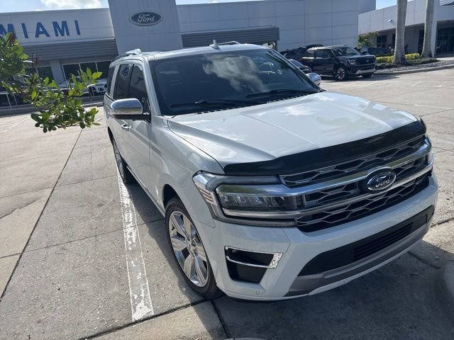 2023 Ford Expedition Platinum's photo