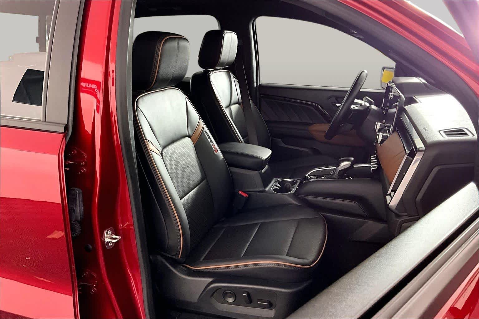 2023 GMC Canyon AT4 - Photo 9