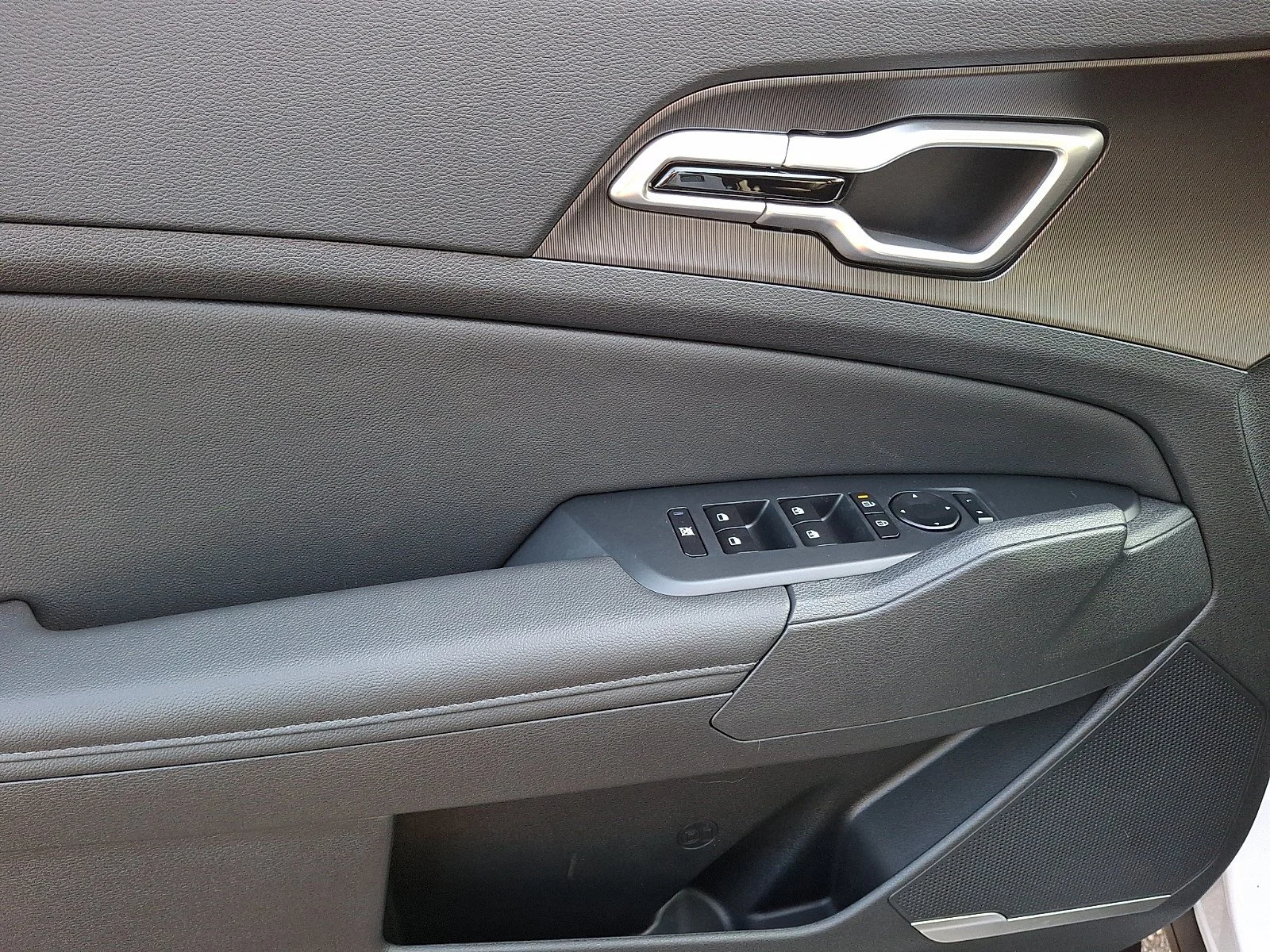New 2026 Glacial White Pearl Kia EX image 5