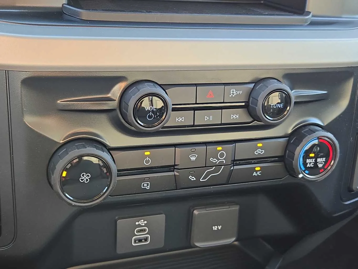 New 2026 Carbonized Gray Metallic Ford XL image 23