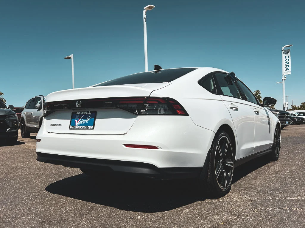 New 2026 Platinum White Pearl Honda SE image 7