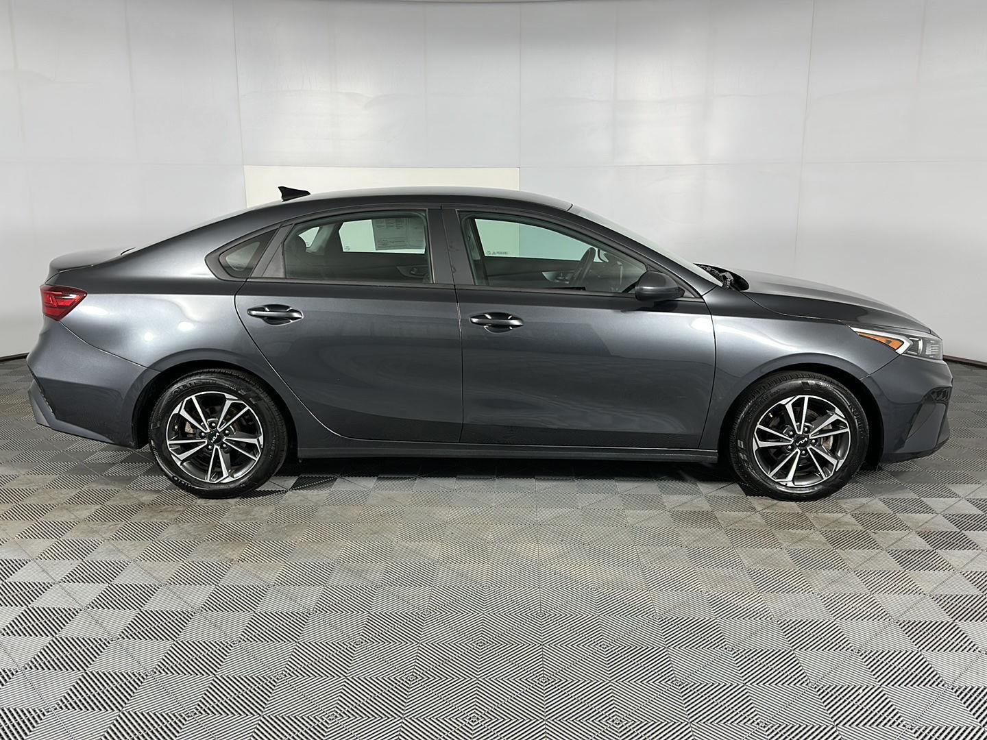 Used 2023 Gravity Gray Kia LXS image 29