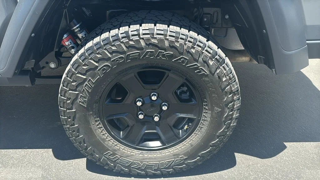 Certified Used 2023 Gray Jeep Mojave image 10