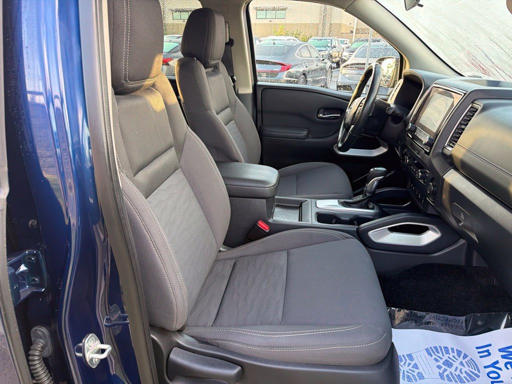 Used 2022 Blue Nissan SV image 18