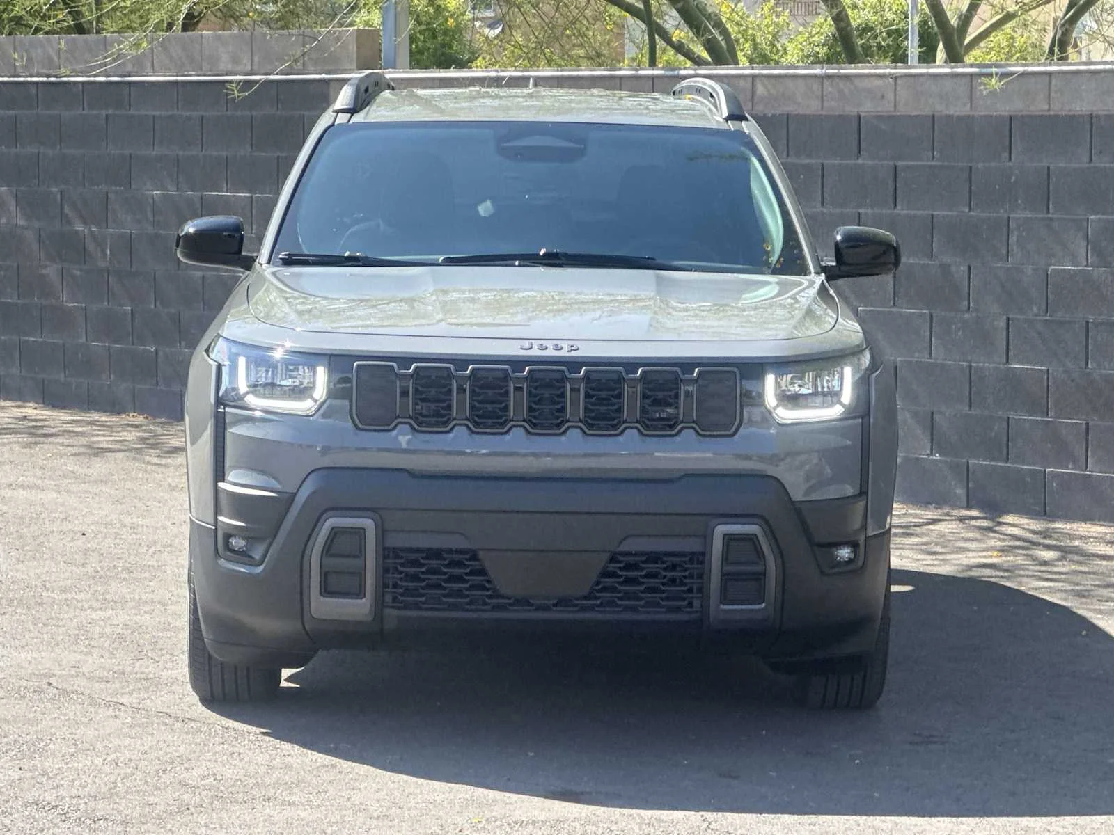 New 2026 Sting-Gray Clear-Coat Exterior Paint Jeep Laredo image 3