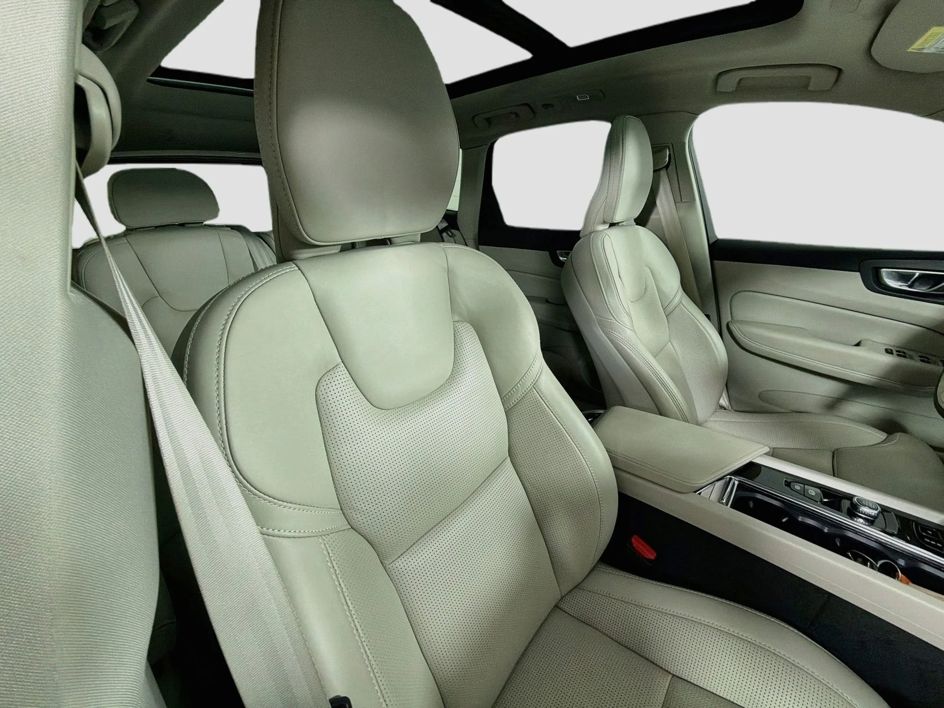 Certified Used 2026 Denim Blue Volvo Ultra image 30