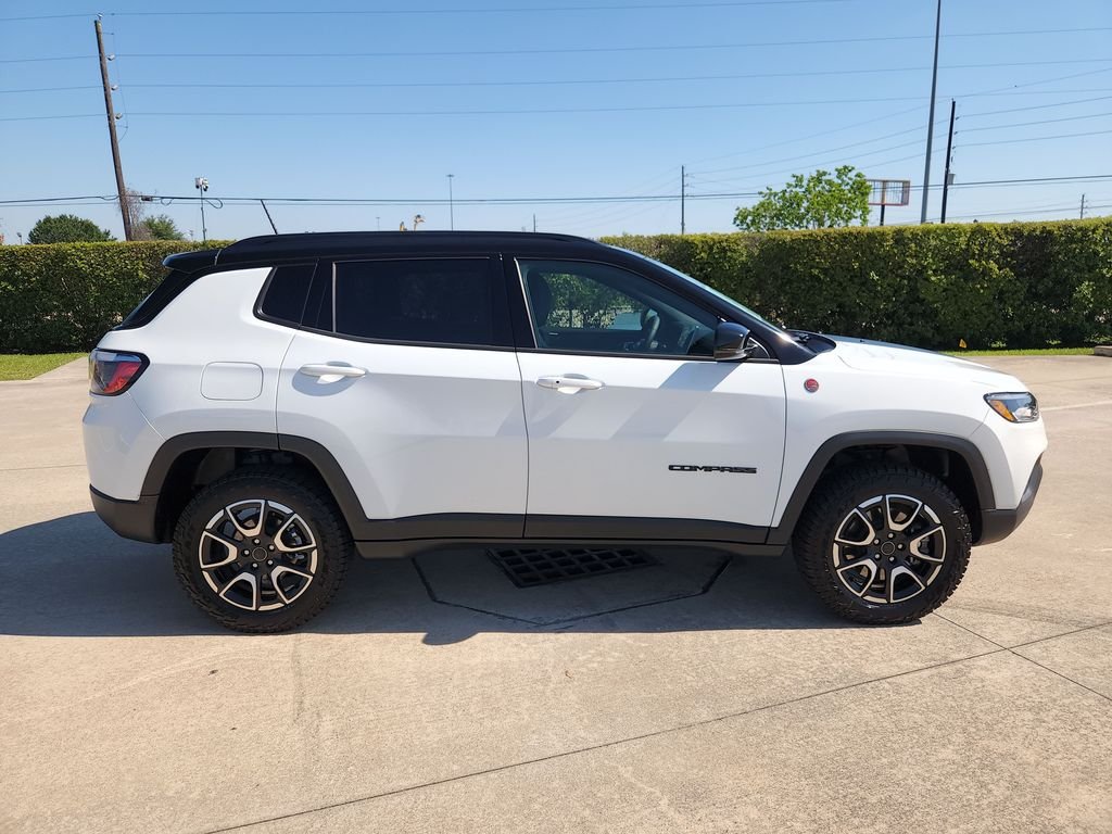 Used 2025 White Jeep Trailhawk image 4