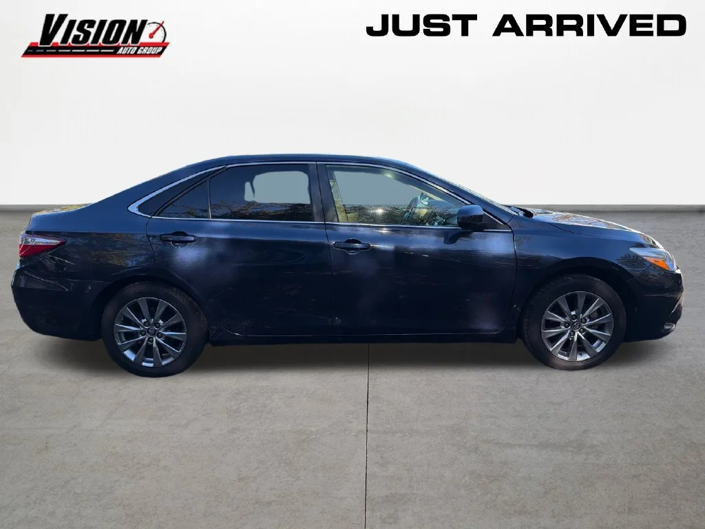 Used 2017 Blue Toyota XLE image 4