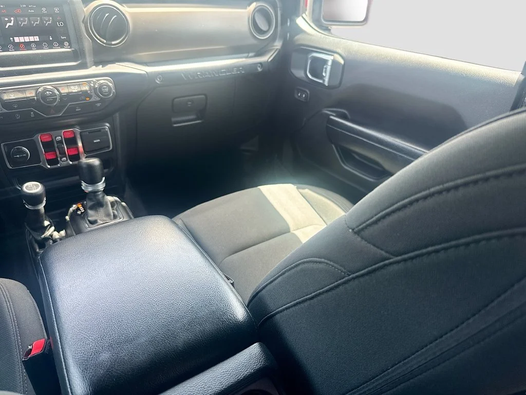 Used 2022 Black Jeep Unlimited Sport S image 25