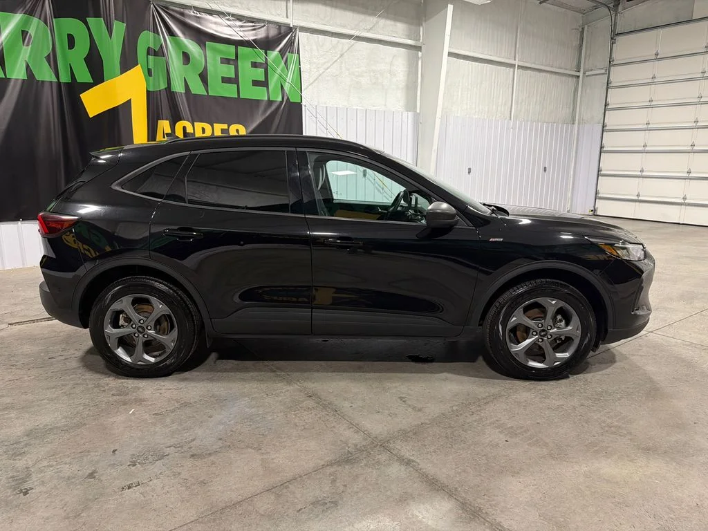 Certified Used 2025 Agate Black Metallic Ford ST-Line image 5