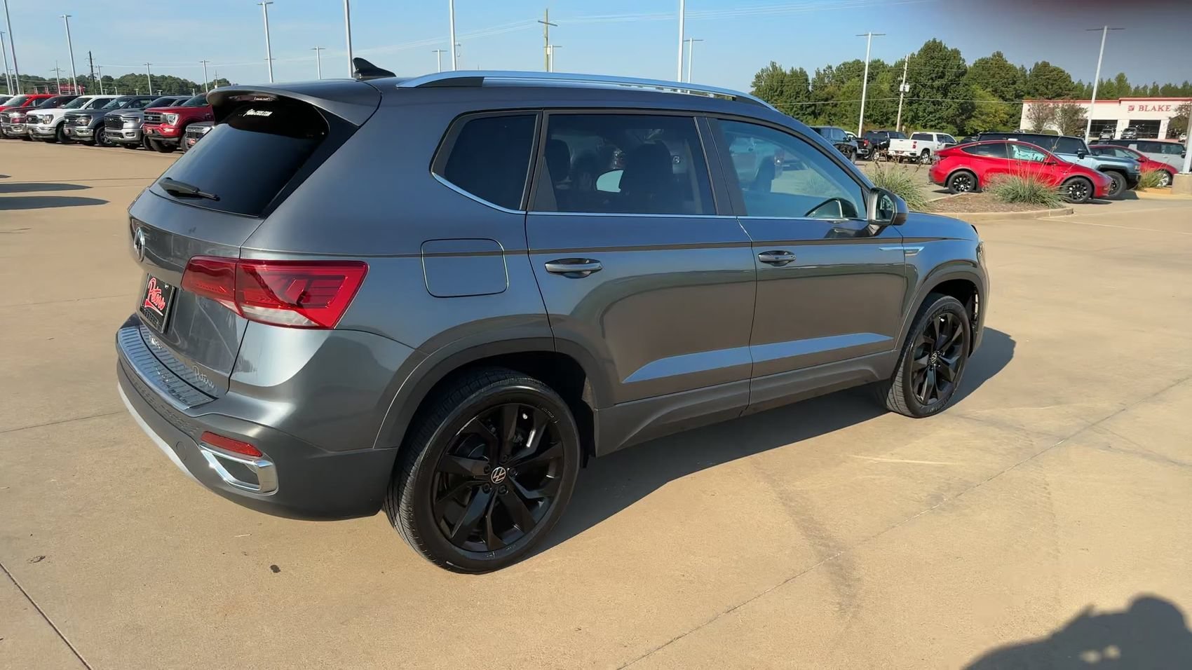 2023 Volkswagen Taos SE - Photo 9