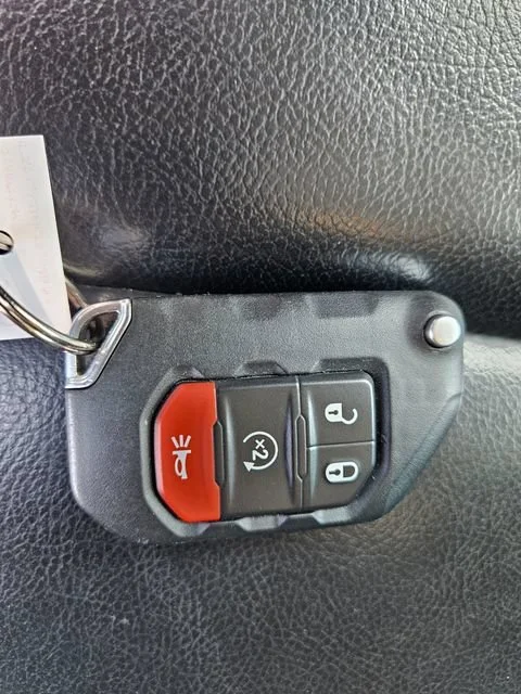 Used 2022 Gray Jeep Unlimited Sahara image 29