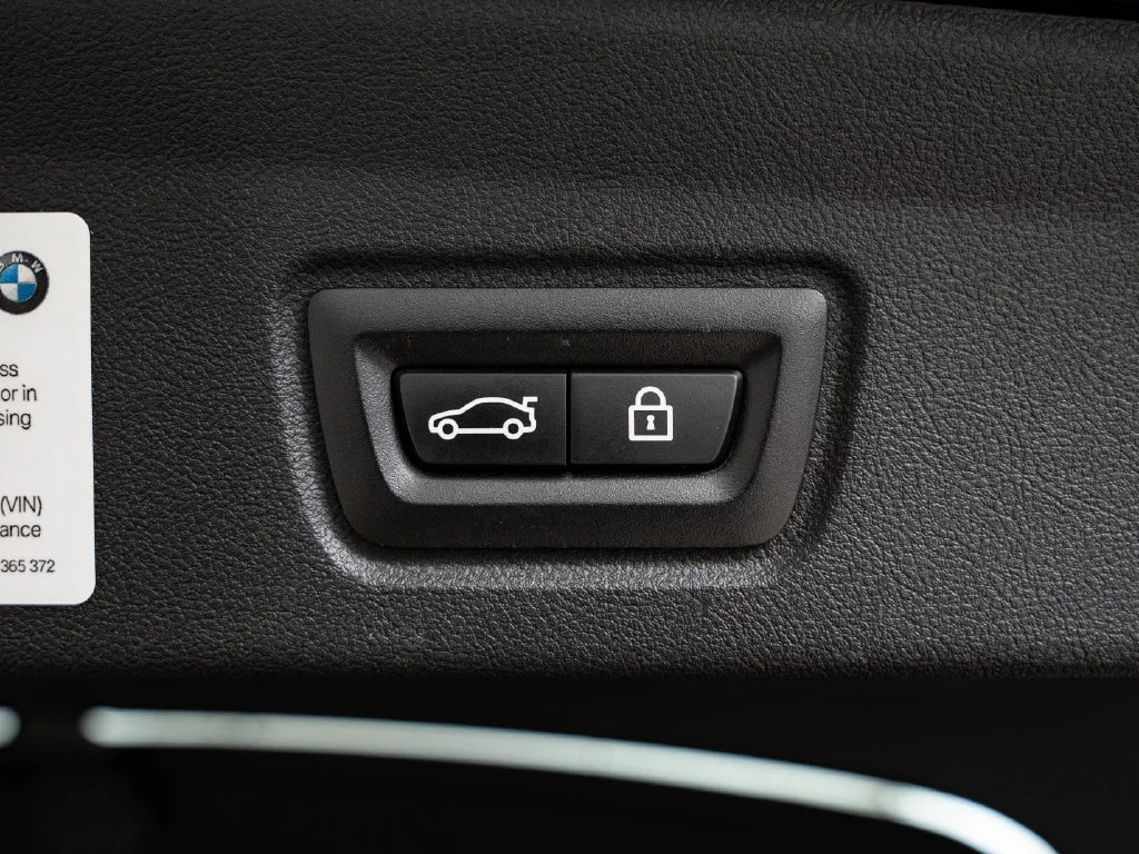 Used 2023 Tanzanite Blue Ii Metallic BMW M50 image 22