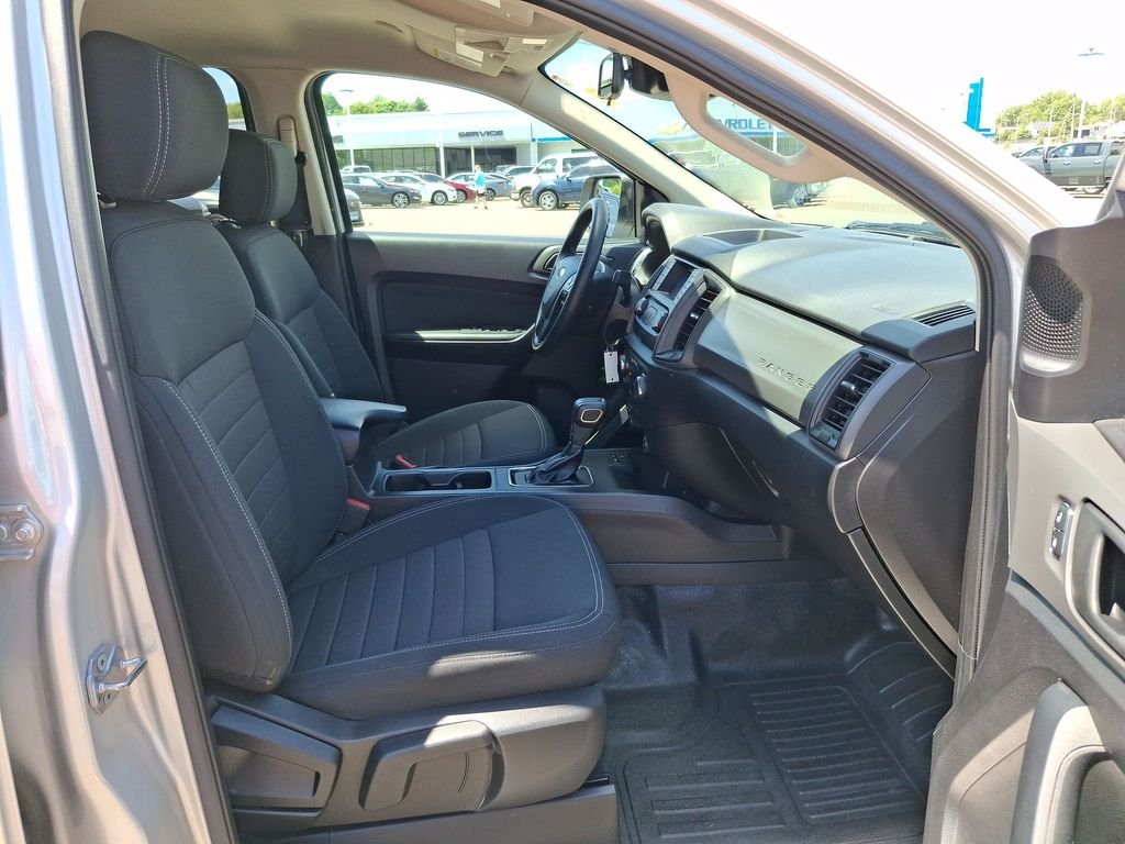 Used 2019 Silver Ford XL image 24