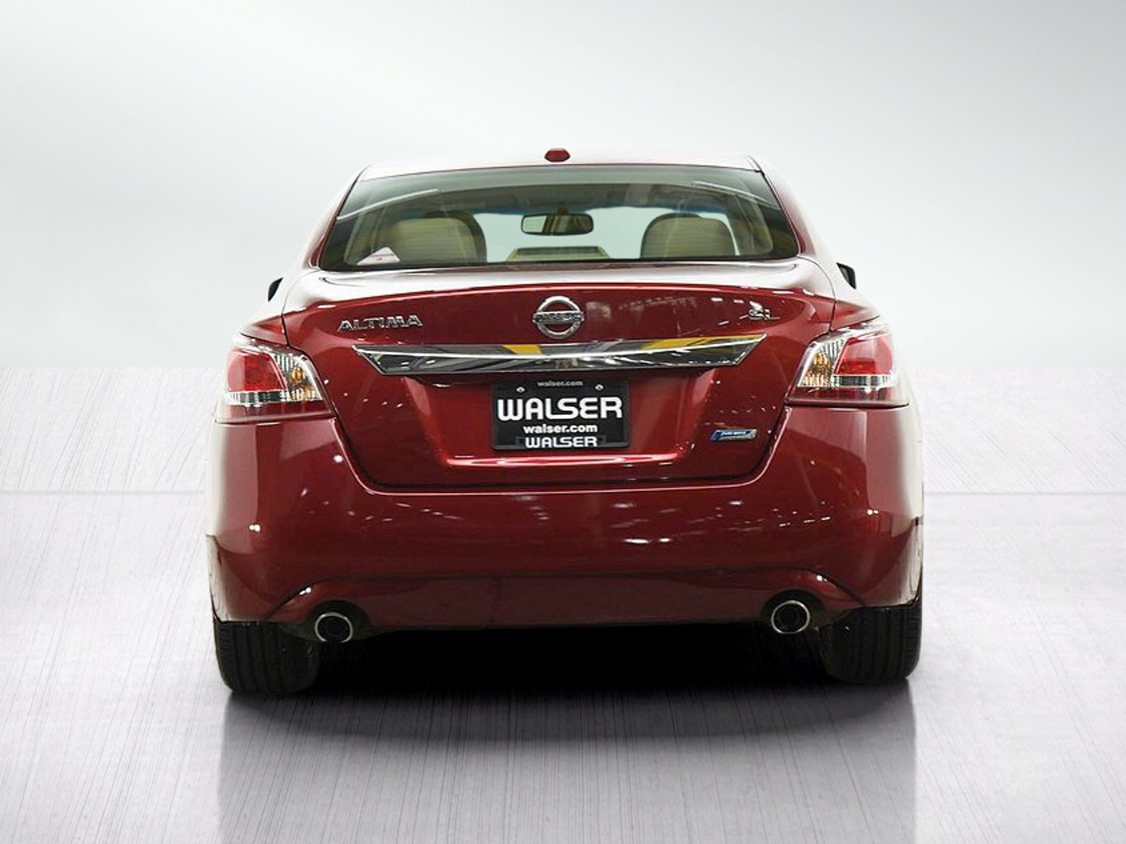 Used 2013 Cayenne Red Metallic Nissan 2.5 SL image 4