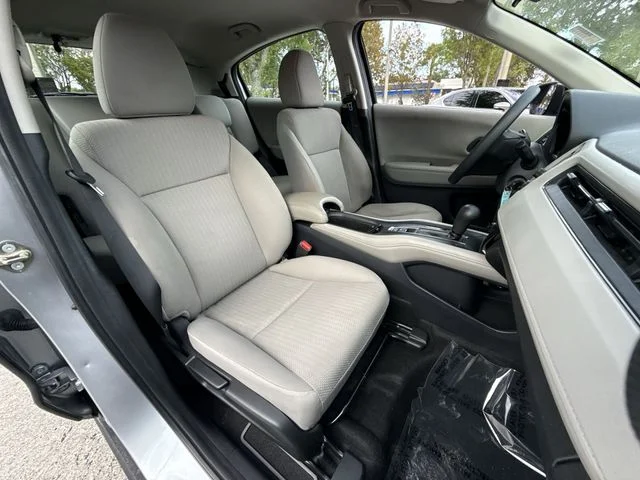 2017 Honda HR-V LX - Photo 25