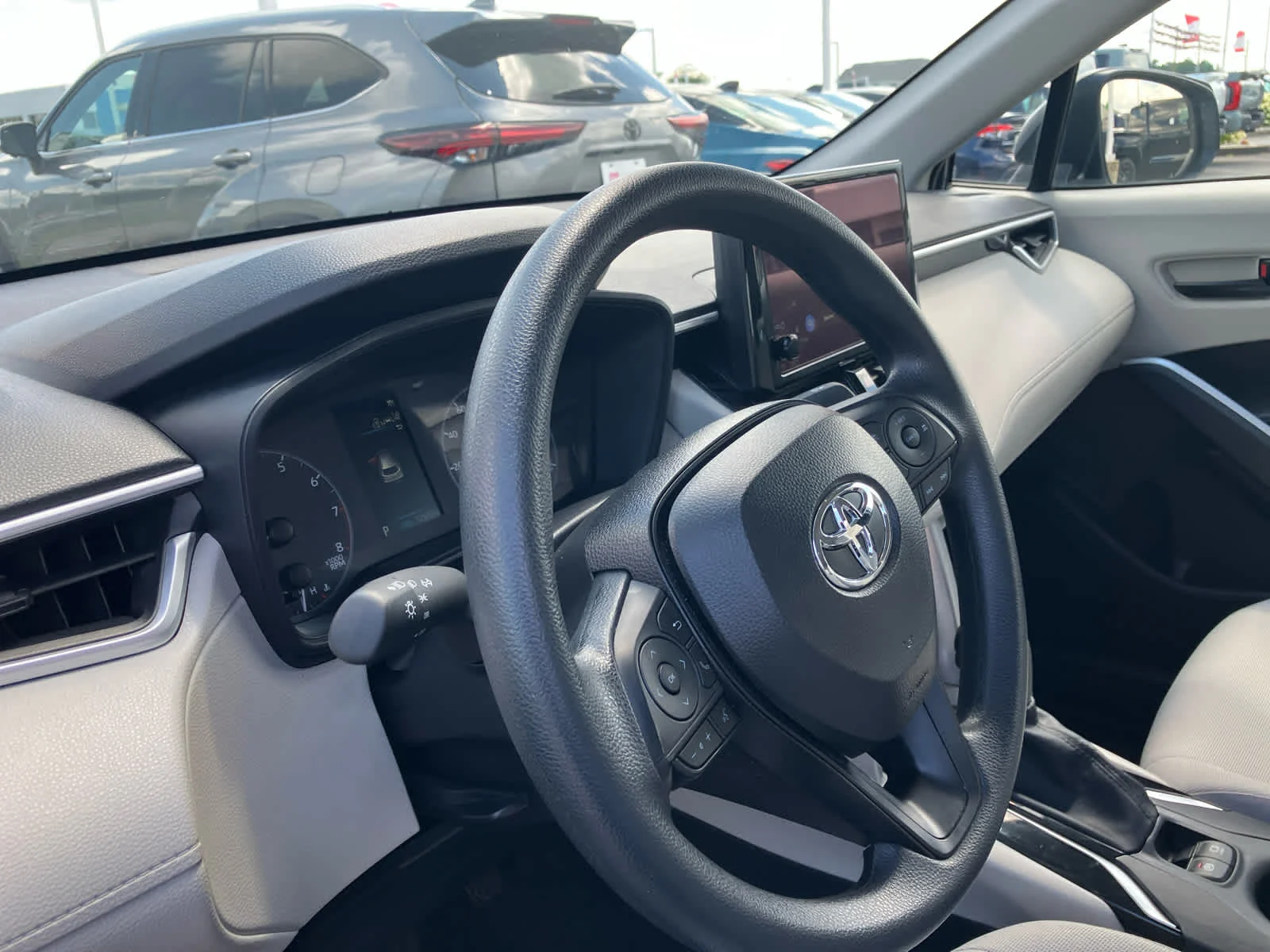 Used 2025 Celestite Toyota L image 11
