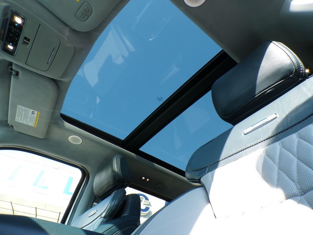 Used 2022 White Metallic Ford Limited image 30